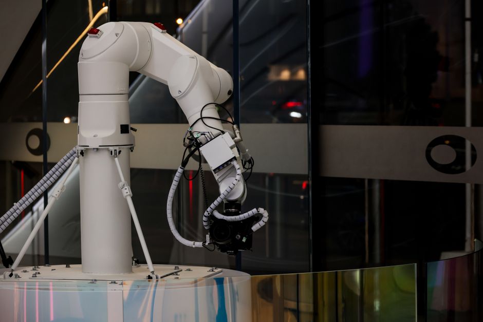 Gemini Robotics ER 2: המודל החדש של גוגל שמשנה את עולם הרובוטיקה עם AI