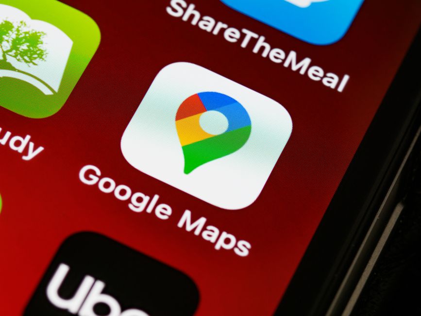 גוגל Maps הופך לסוכן AI: איך הפיצ'ר החדש מזמין אוכל, מלונות וכרטיסים ישירות מהמפה